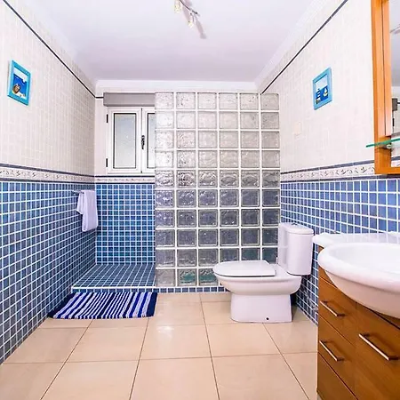 Fully Airconditioned Costa Blanca Pool House With Superb Views Over The Orba Valley, Sleeps 12 Benimeli